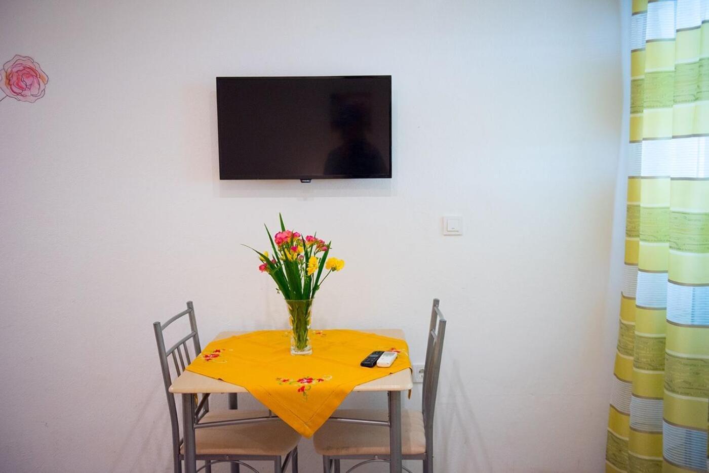 Apartments And Rooms Robi Podstrana Zewnętrze zdjęcie
