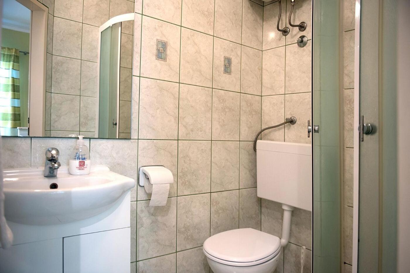 Apartments And Rooms Robi Podstrana Zewnętrze zdjęcie